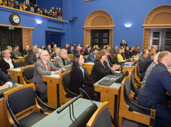 Riigikogu täiskogu istung, uus valitsus ja Riigikogu liikmed andsid ametivande